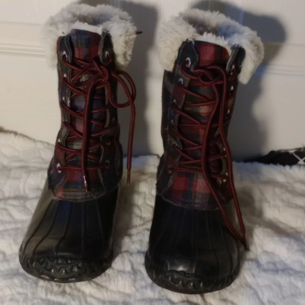 STEVIES PURPLE PLAID DUCK BOOTS, SIZE GIRLS 3